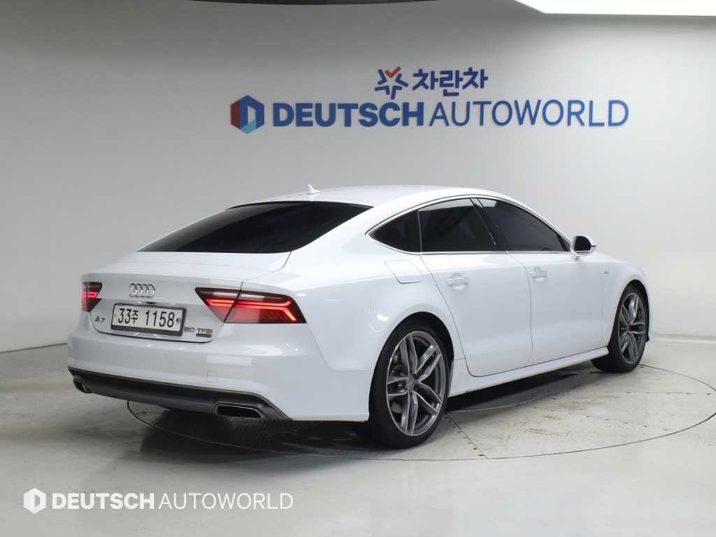 아우디 A7 50 TFSI 콰트로 스포츠 이미지 2