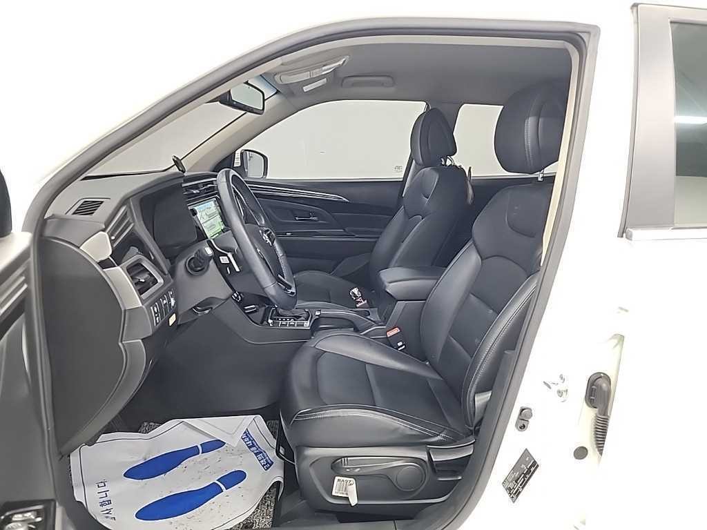 KG모빌리티(쌍용) 코란도 뷰티풀코란도 2WD 가솔린 1.5 C5 이미지 11