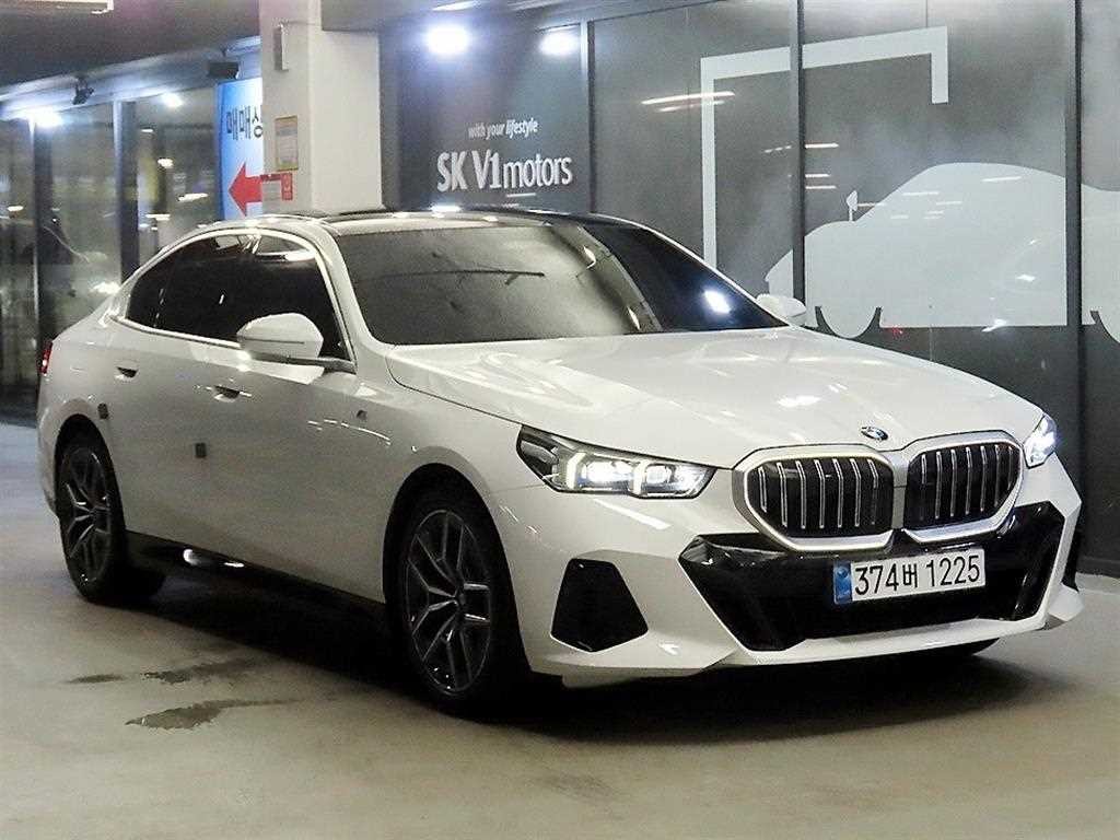 BMW 5시리즈 5시리즈 (G60) 523d M 스포츠 이미지 1
