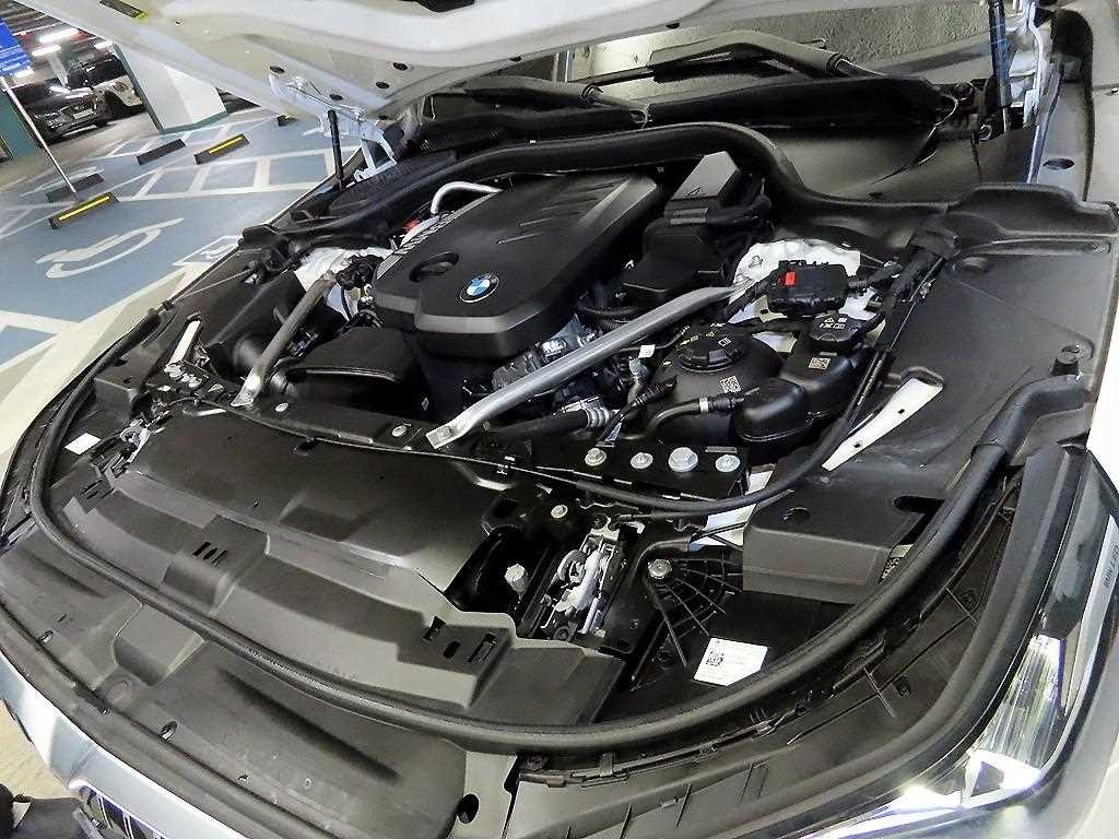 BMW 5시리즈 5시리즈 (G60) 523d M 스포츠 이미지 19