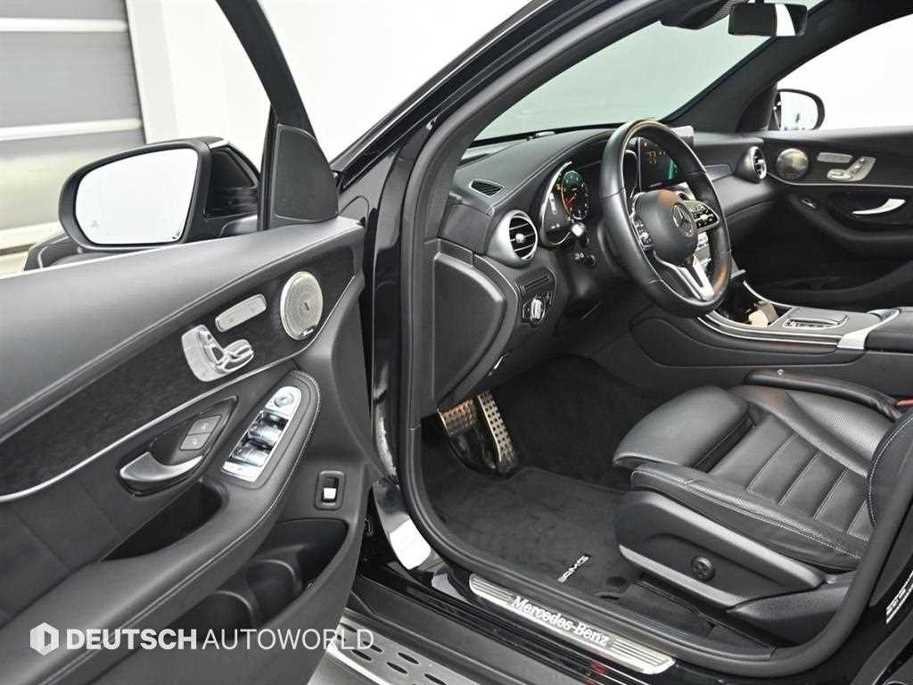 벤츠 GLC 클래스 GLC클래스 X253 GLC 300 4MATIC 쿠페 이미지 11