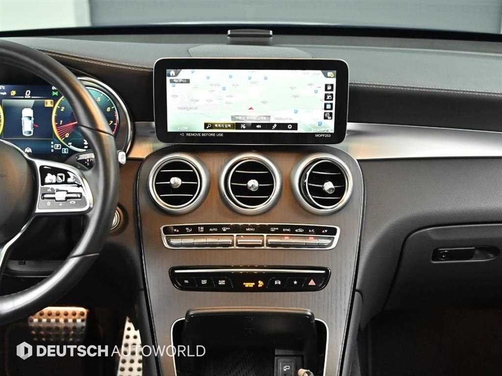 벤츠 GLC 클래스 GLC클래스 X253 GLC 300 4MATIC 쿠페 이미지 14