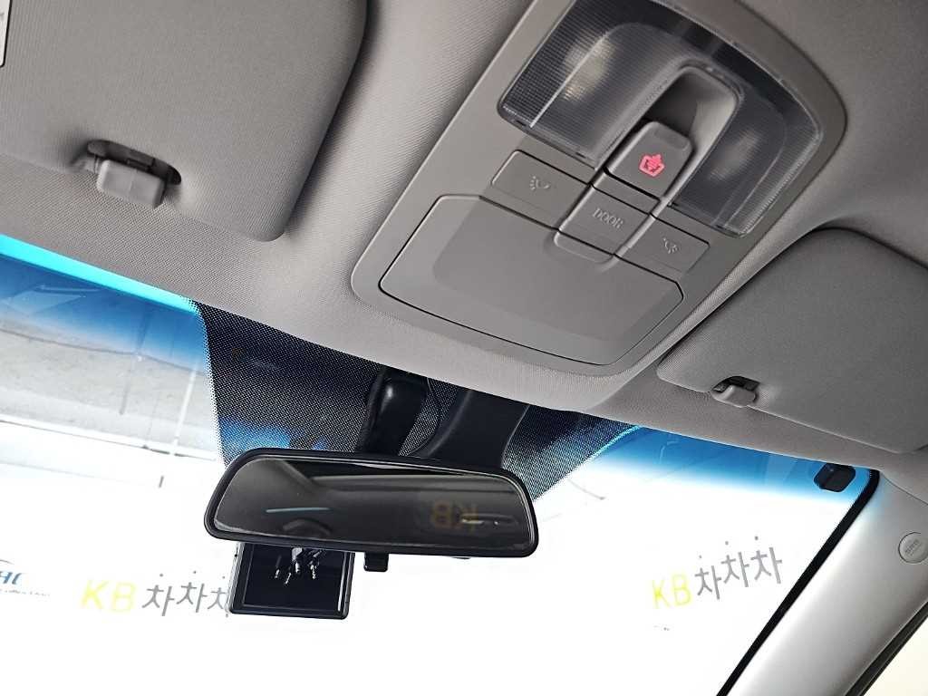 KG모빌리티(쌍용) 티볼리 티볼리 에어 2WD 디젤 1.6 RX 플러스 패키지 이미지 17