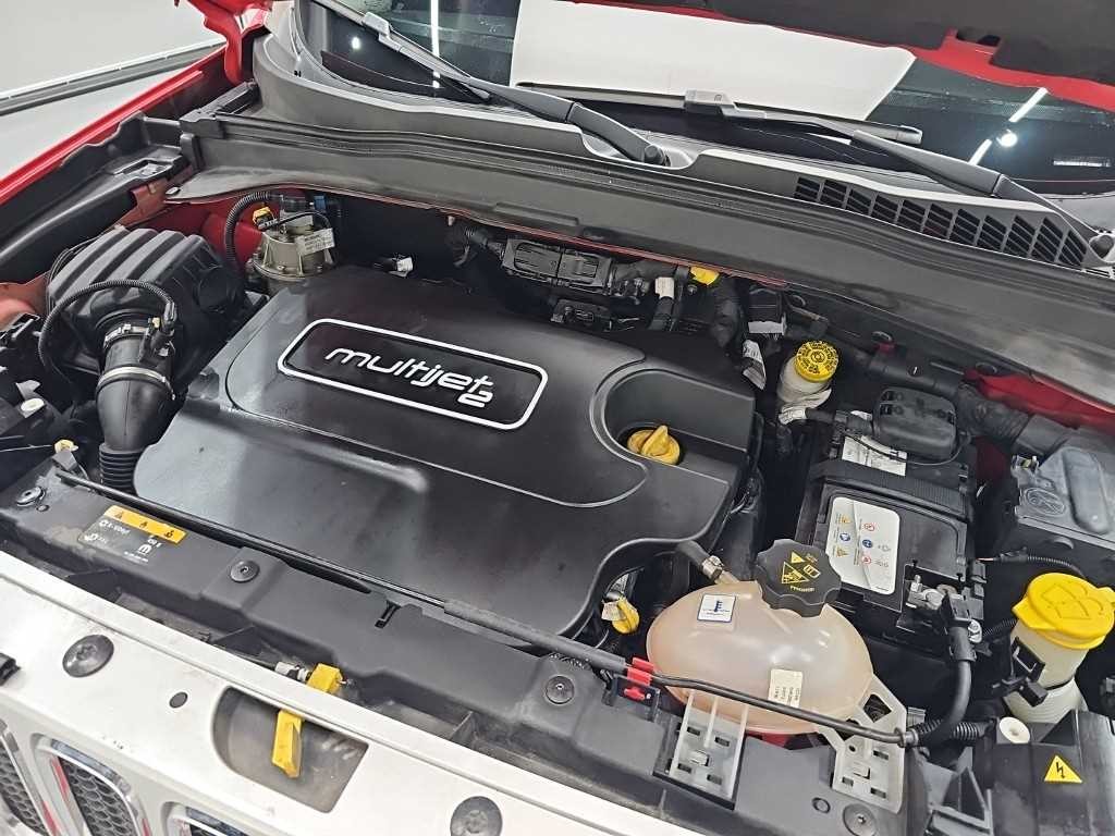 지프 레니게이드 2.0 디젤 리미티드 AWD 이미지 5