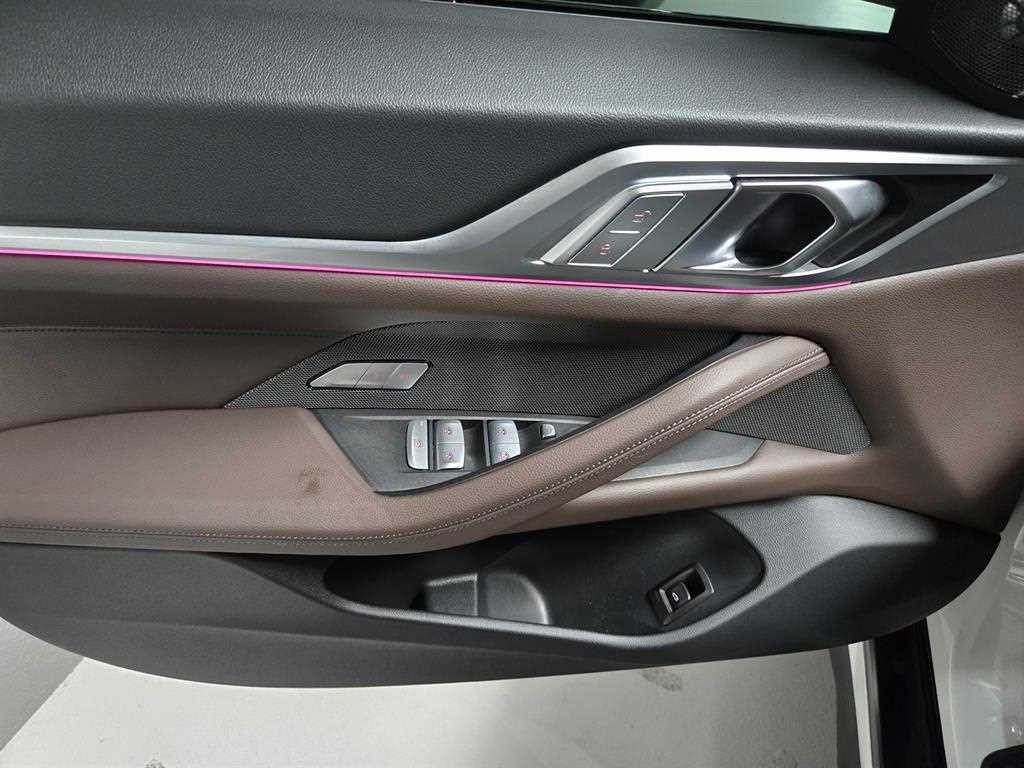 BMW 4시리즈 4시리즈 (G22) 420i 그란쿠페M 스포츠 퍼포먼스팩 이미지 8