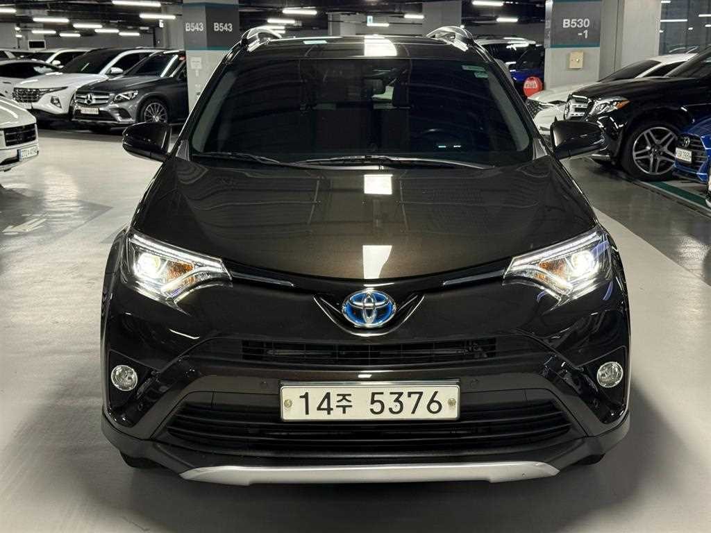 토요타 라브4 2.5 4WD 하이브리드 이미지 2