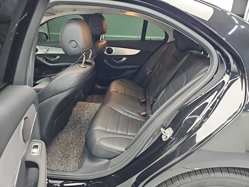 벤츠 C 클래스 C클래스 W205 C200 아방가르드 이미지 12