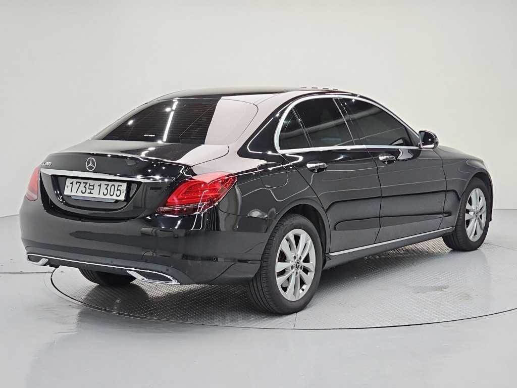 벤츠 C 클래스 C클래스 W205 C200 아방가르드 이미지 4