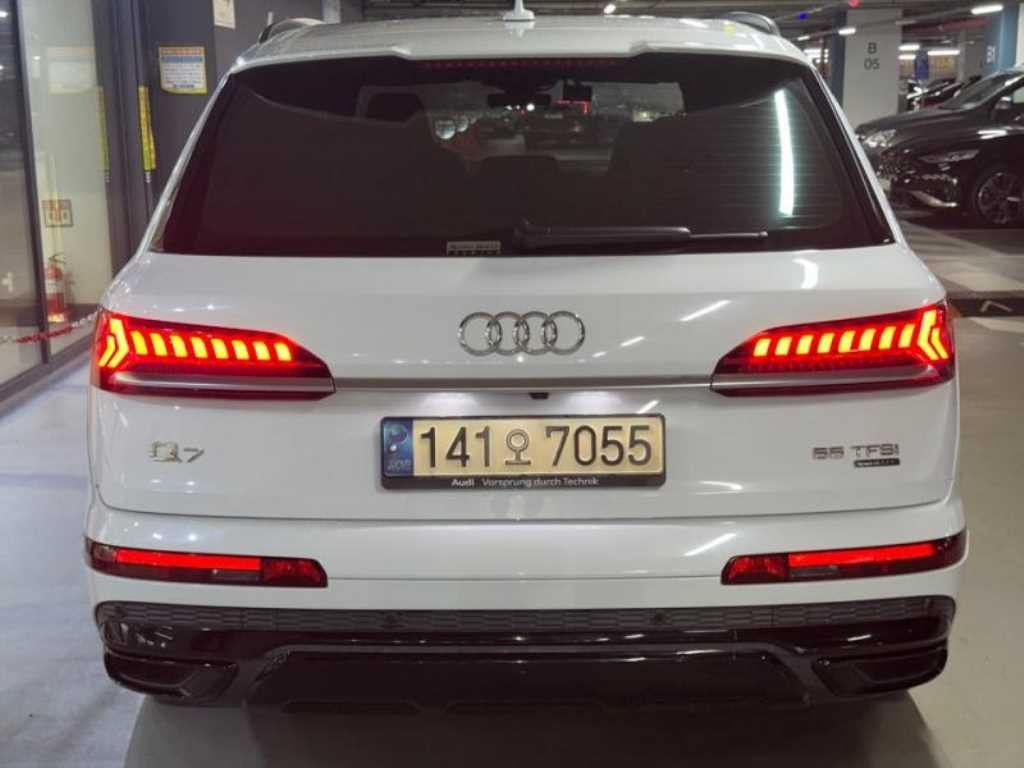 아우디 Q7 Q7 (4M) 55 TFSI 콰트로 프리미엄 이미지 5