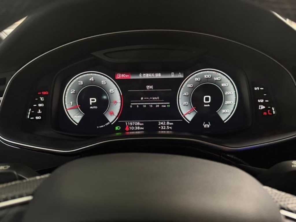 아우디 Q7 Q7 (4M) 55 TFSI 콰트로 프리미엄 이미지 9