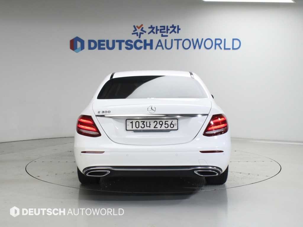 벤츠 E 클래스 E-클래스 W213 E300 아방가르드 이미지 5