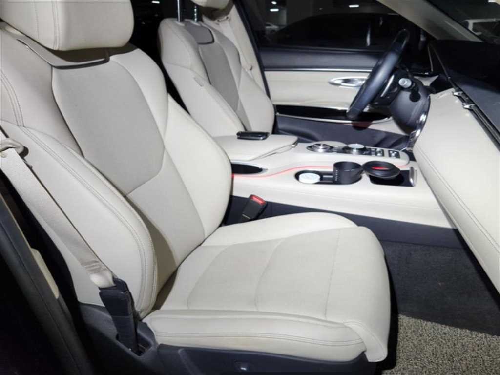 제네시스 GV70 2.5T 가솔린 AWD 이미지 1