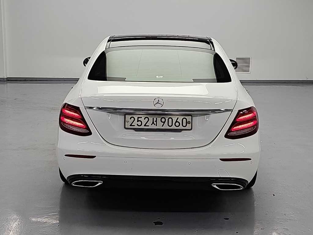 벤츠 E 클래스 E-클래스 W213 E250 아방가르드 이미지 3