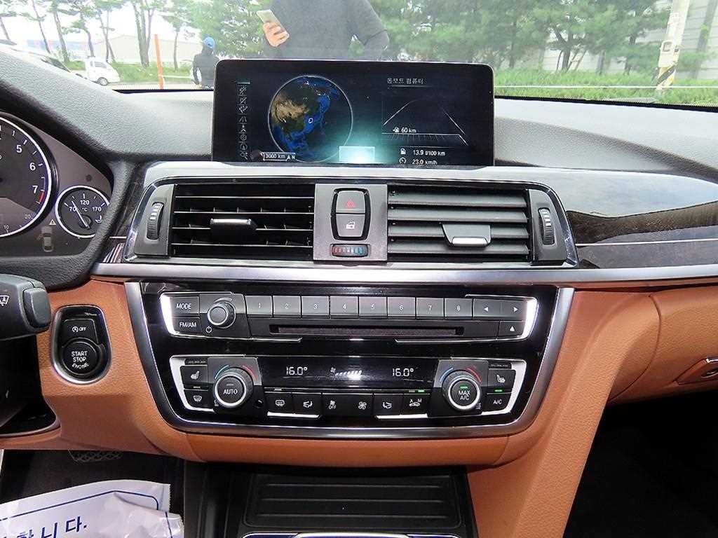 BMW 4시리즈 4시리즈 (F32) 420i 그란쿠페 럭셔리 이미지 14