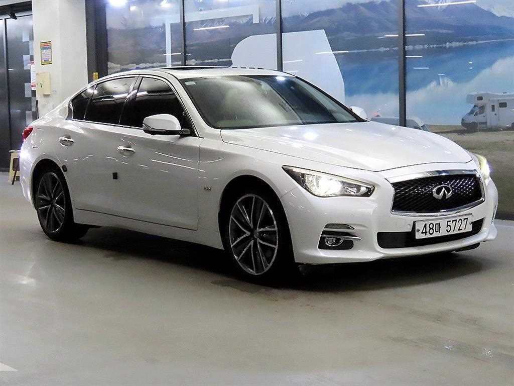 인피니티 Q Q50 2.2D 익스클루시브 이미지 2