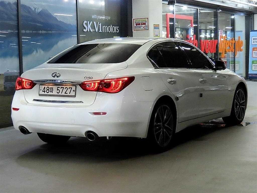 인피니티 Q Q50 2.2D 익스클루시브 이미지 5