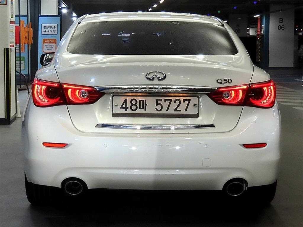 인피니티 Q Q50 2.2D 익스클루시브 이미지 6