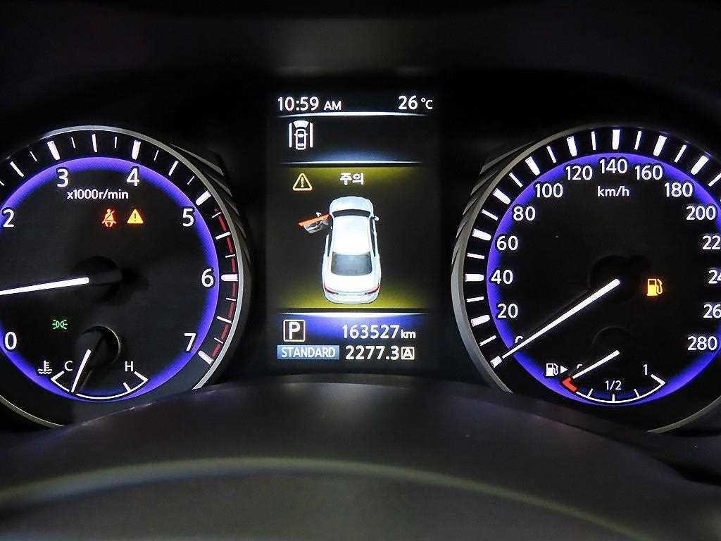 인피니티 Q Q50 2.2D 익스클루시브 이미지 9