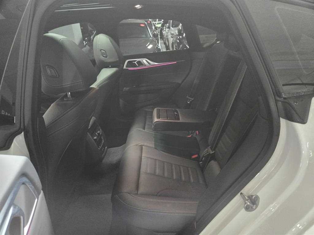BMW 4시리즈 4시리즈 (G22) 420i 쿠페 M 스포츠 프로 이미지 8