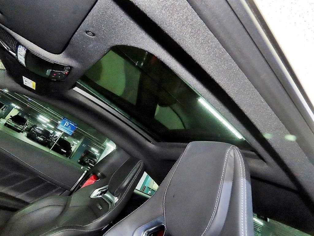 벤츠 C 클래스 C클래스 W205 C63 S AMG 쿠페 이미지 17