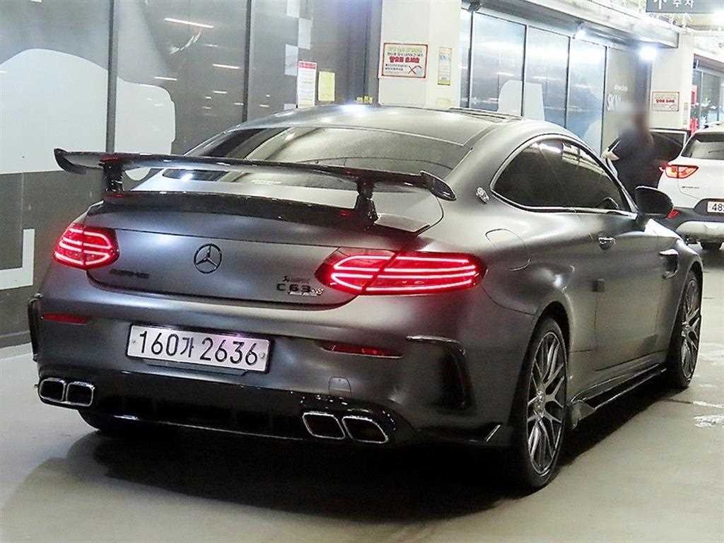 벤츠 C 클래스 C클래스 W205 C63 S AMG 쿠페 이미지 4