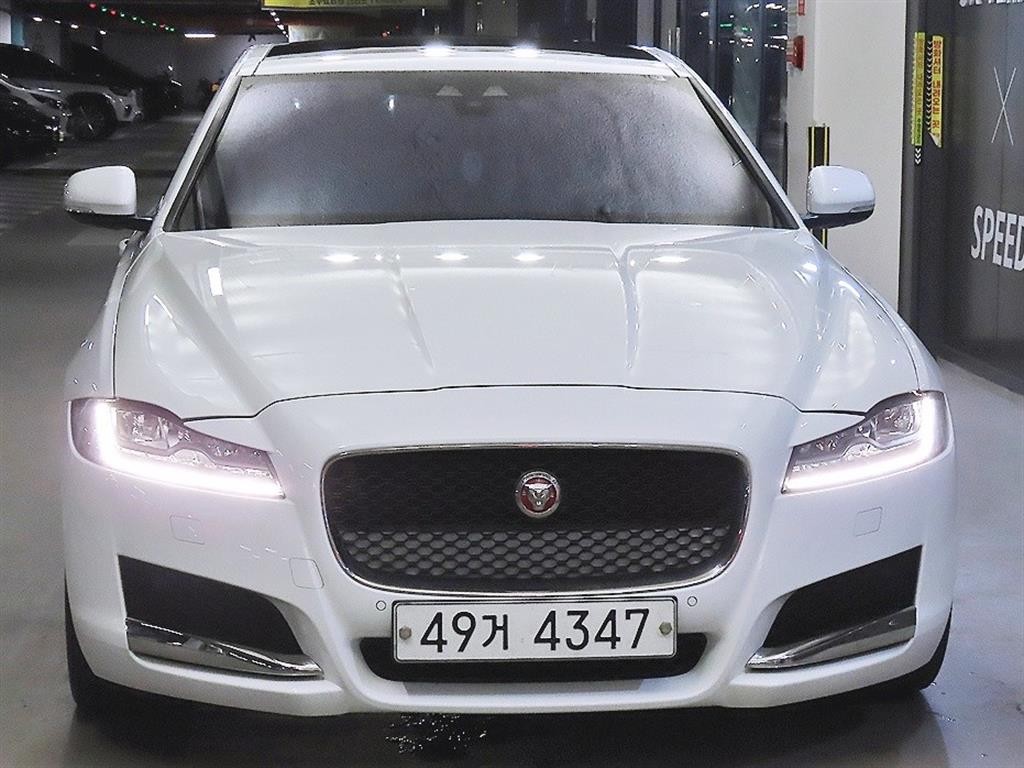 재규어 XF XF(X260) 2.0D 포트폴리오 이미지 2