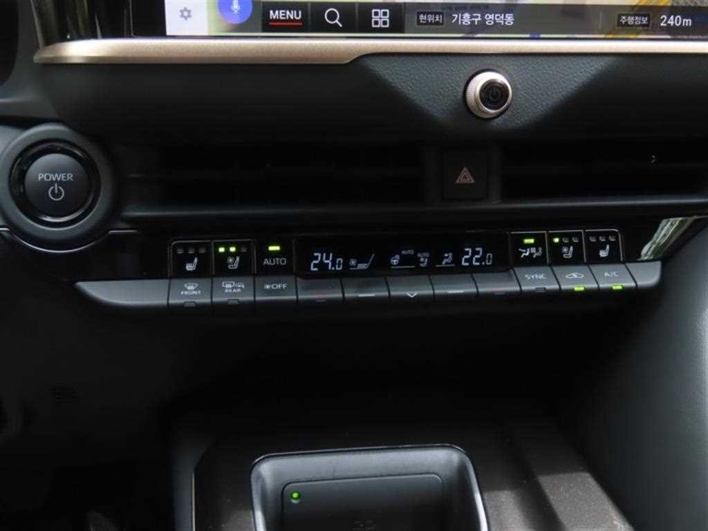 토요타 크라운 크라운 크로스오버 2.5 4WD 하이브리드 이미지 7