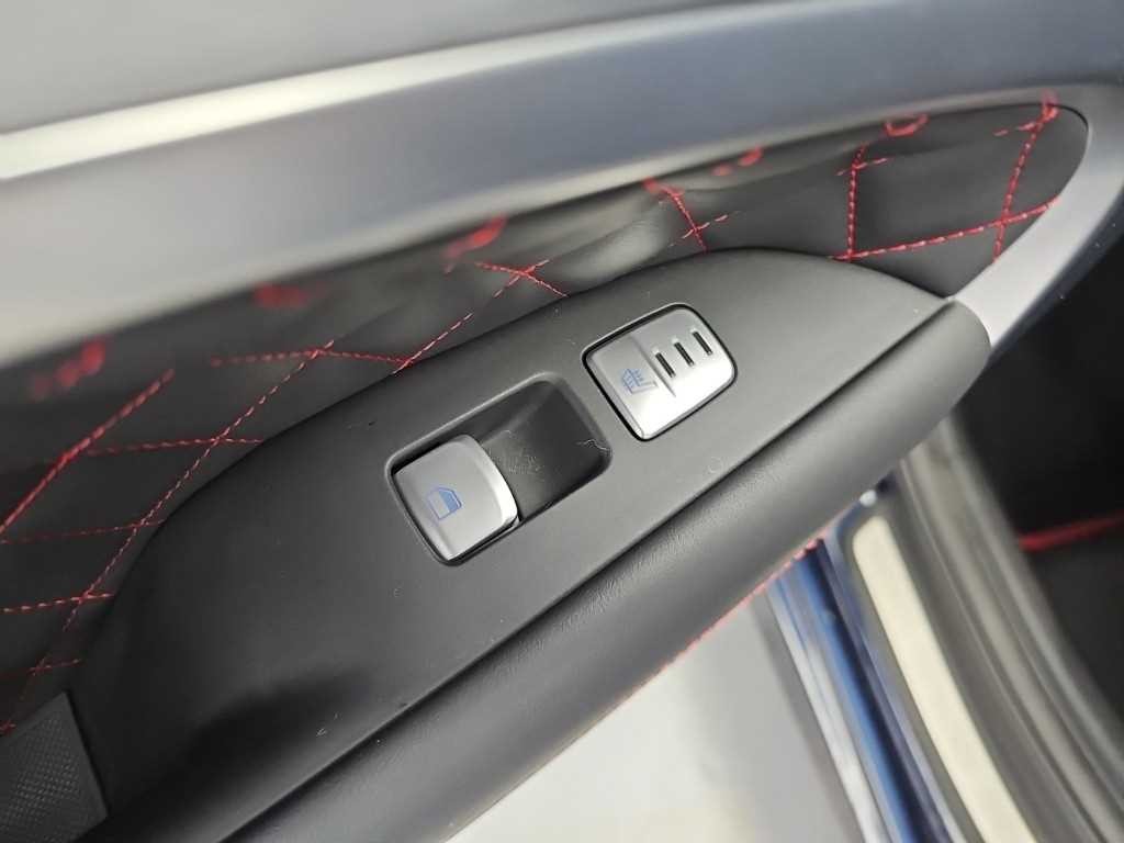 제네시스 G70 2.0T 스포츠 패키지 이미지 13