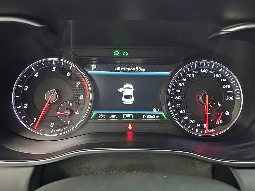 제네시스 G70 2.0T 스포츠 패키지 이미지 6