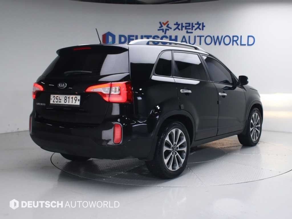 기아 쏘렌토 뉴 쏘렌토 R 2WD 2.0 리미티드 기본형 이미지 2