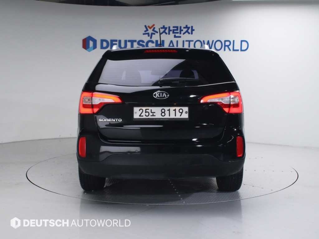 기아 쏘렌토 뉴 쏘렌토 R 2WD 2.0 리미티드 기본형 이미지 4