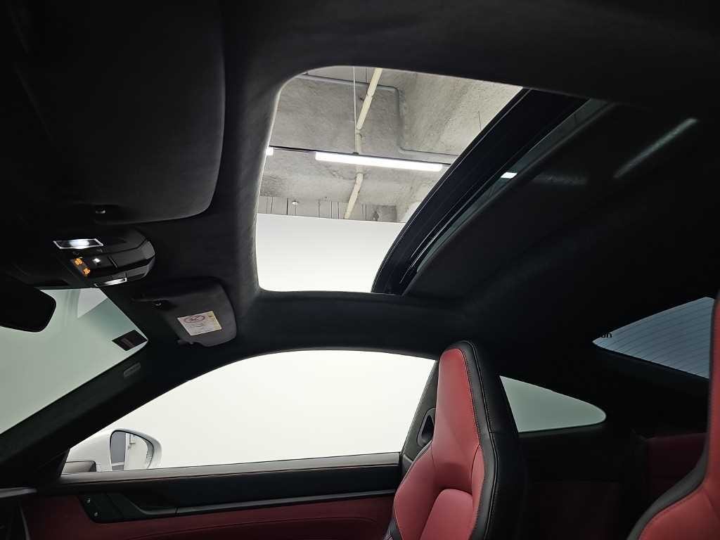 포르쉐 911 911(992) 카레라 4 GTS 이미지 13