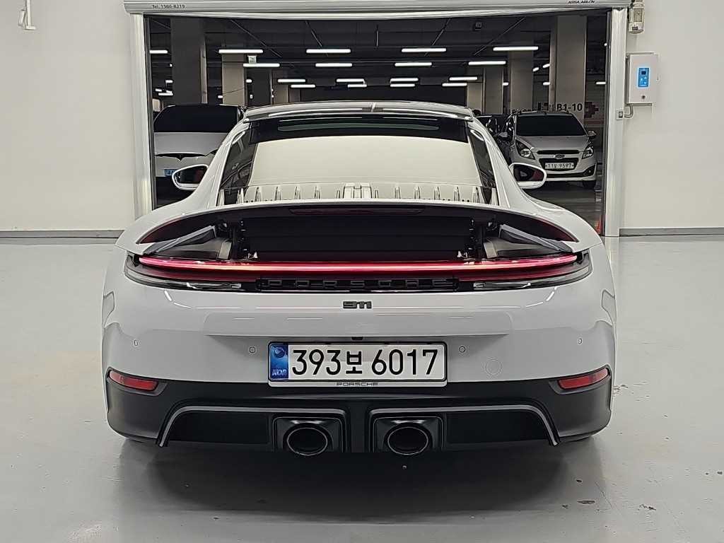 포르쉐 911 911(992) 카레라 4 GTS 이미지 3