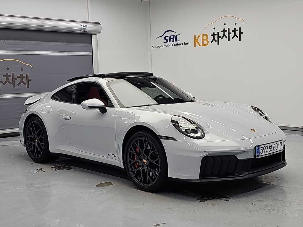 포르쉐 911 911(992) 카레라 4 GTS 이미지 4
