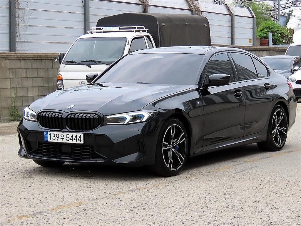 BMW 3시리즈 3시리즈 (G20) 320i M 스포츠 이미지 2