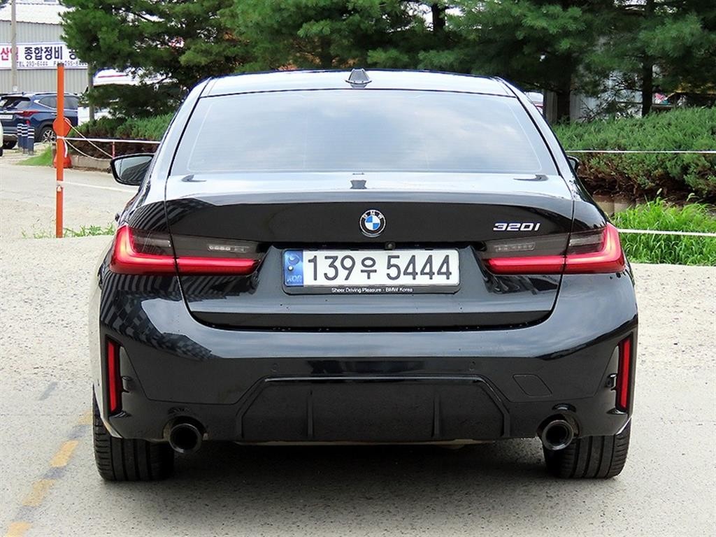 BMW 3시리즈 3시리즈 (G20) 320i M 스포츠 이미지 4