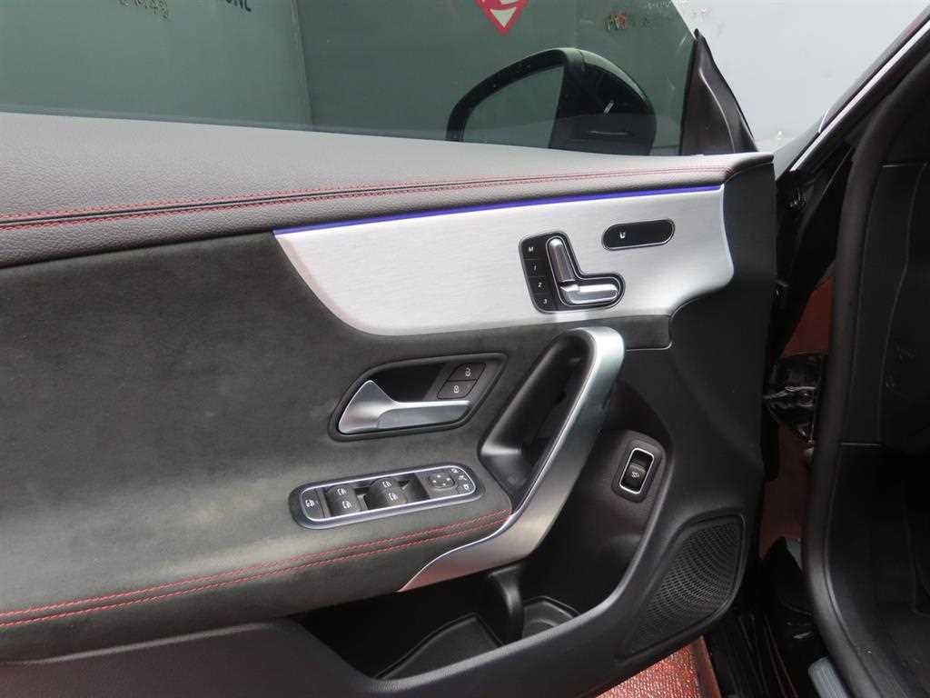 벤츠 CLA 클래스 CLA클래스 C118 CLA 250 4MATIC 이미지 12