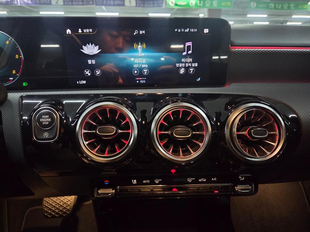 벤츠 A 클래스 A클래스 W177 A200d 세단 이미지 12