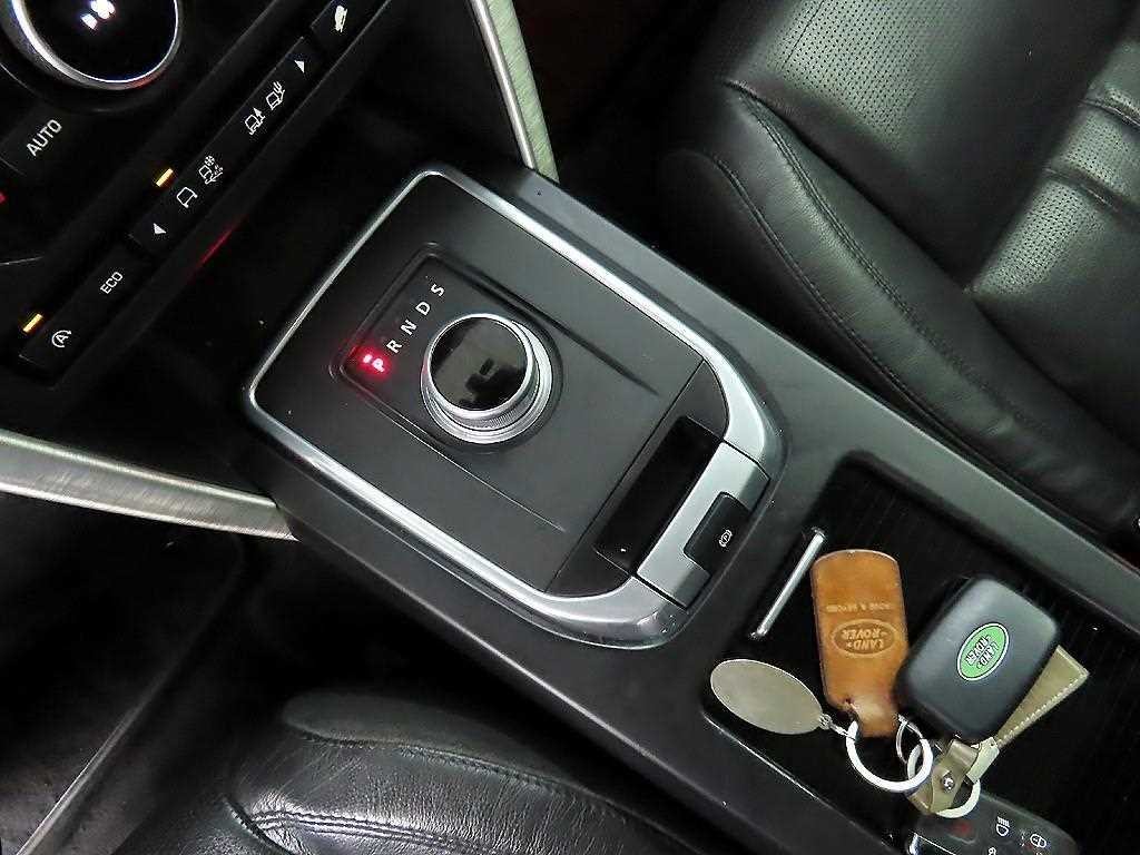 랜드로버 디스커버리 스포츠 2.2 SD4 HSE 럭셔리 이미지 10