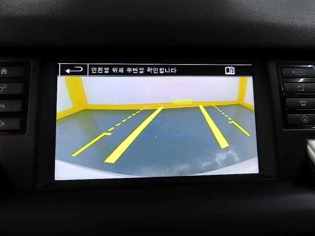 랜드로버 디스커버리 스포츠 2.2 SD4 HSE 럭셔리 이미지 13