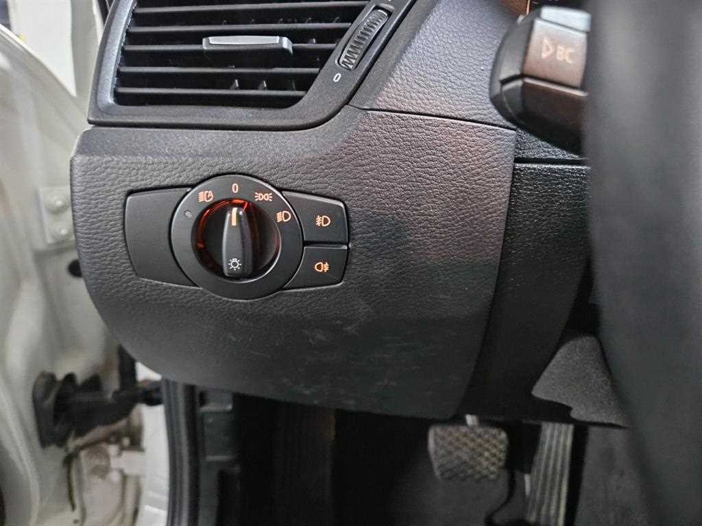 BMW X1 X1 (E84) xDrive 18d 4WD 이미지 12