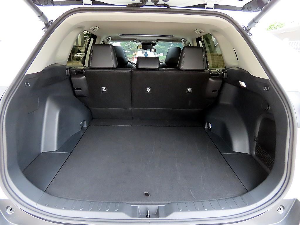 토요타 라브4 RAV4(5세대) 2.5 4WD 하이브리드 LTD 이미지 17