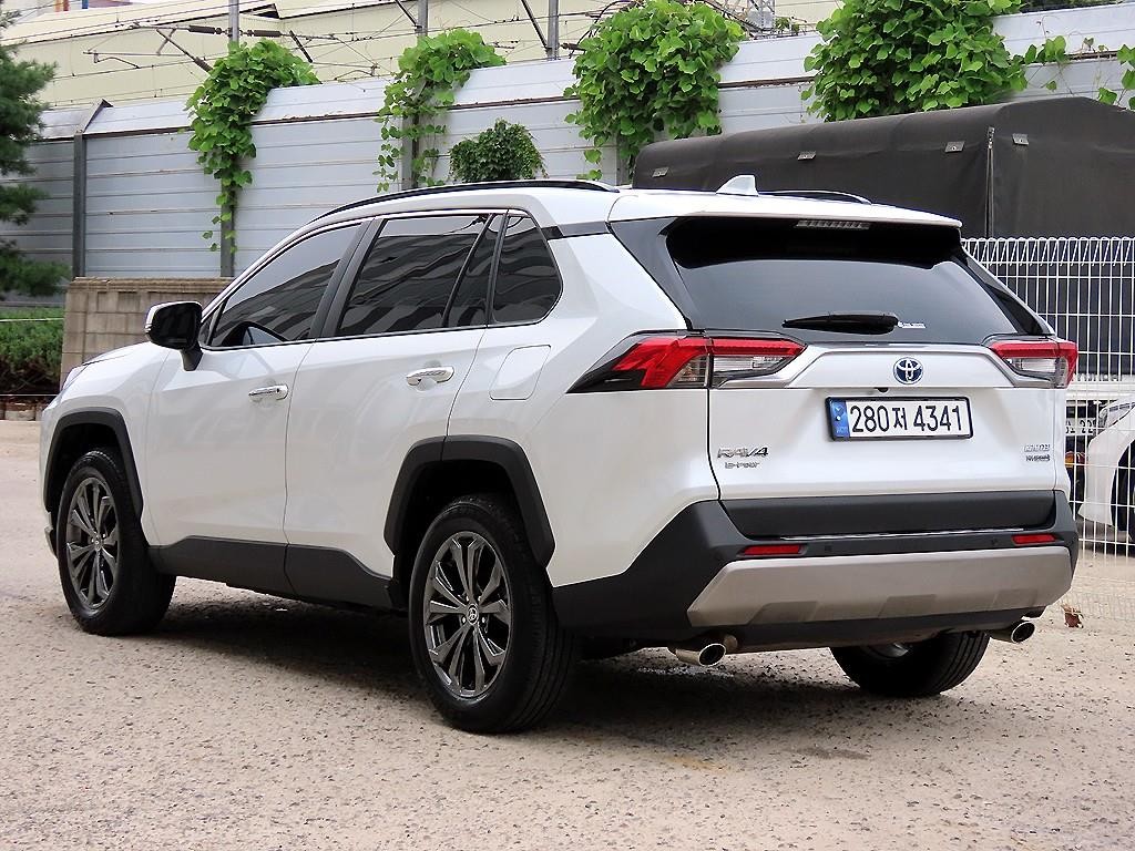 토요타 라브4 RAV4(5세대) 2.5 4WD 하이브리드 LTD 이미지 3