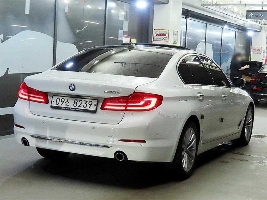 BMW 5시리즈 5시리즈 (G30) 520d 럭셔리 스페셜 에디션 이미지 4