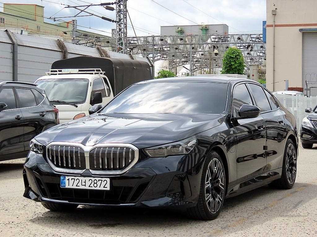 BMW 5시리즈 5시리즈 (G60) 530e xDrive M 스포츠 프로 이미지 2