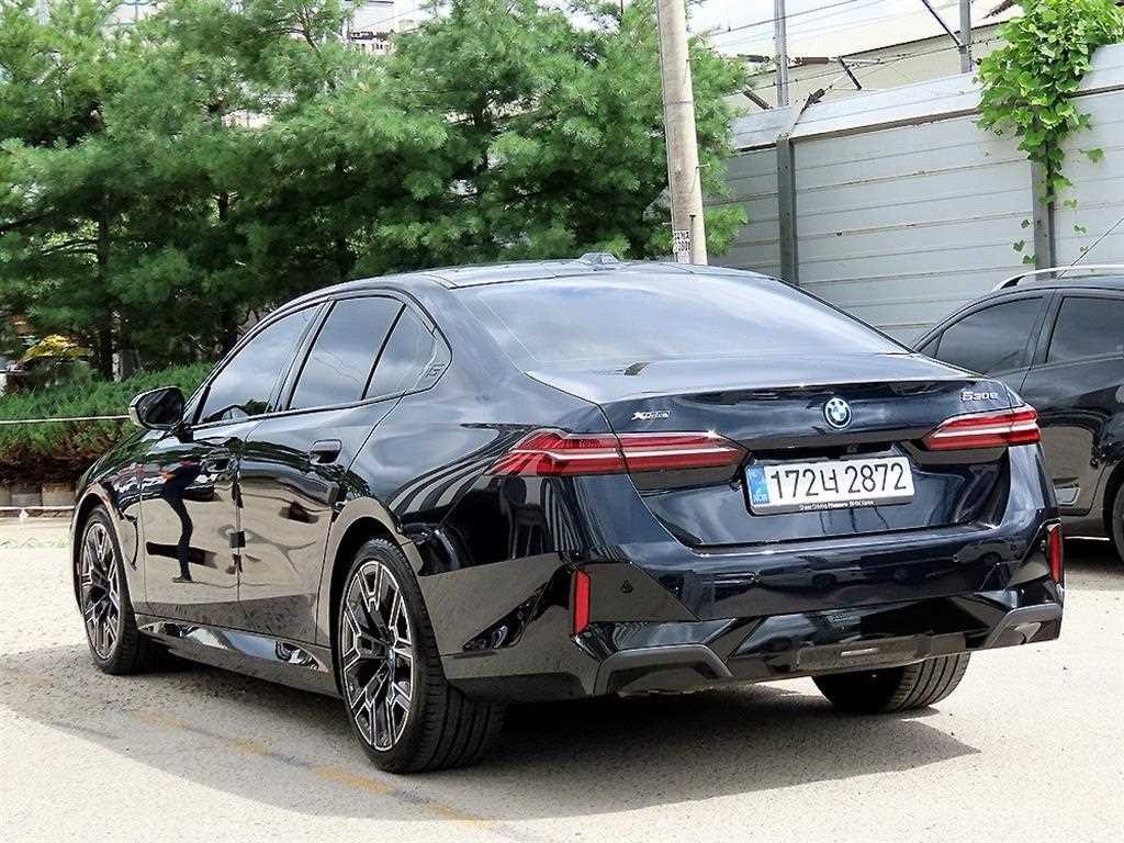 BMW 5시리즈 5시리즈 (G60) 530e xDrive M 스포츠 프로 이미지 3