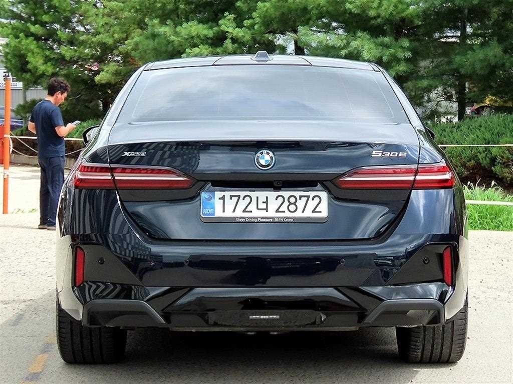 BMW 5시리즈 5시리즈 (G60) 530e xDrive M 스포츠 프로 이미지 4