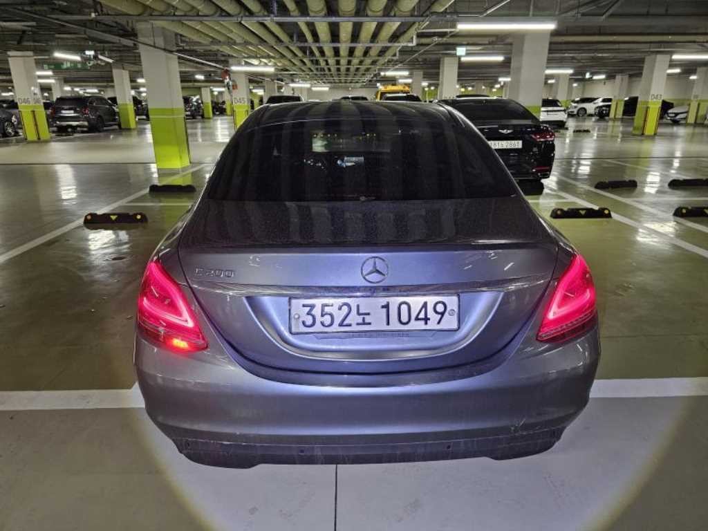 벤츠 C 클래스 C클래스 W205 C200 이미지 2