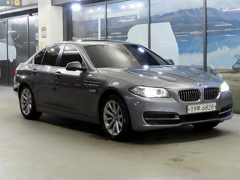BMW 5시리즈 5시리즈 (F10) 528i xDrive 이미지 1