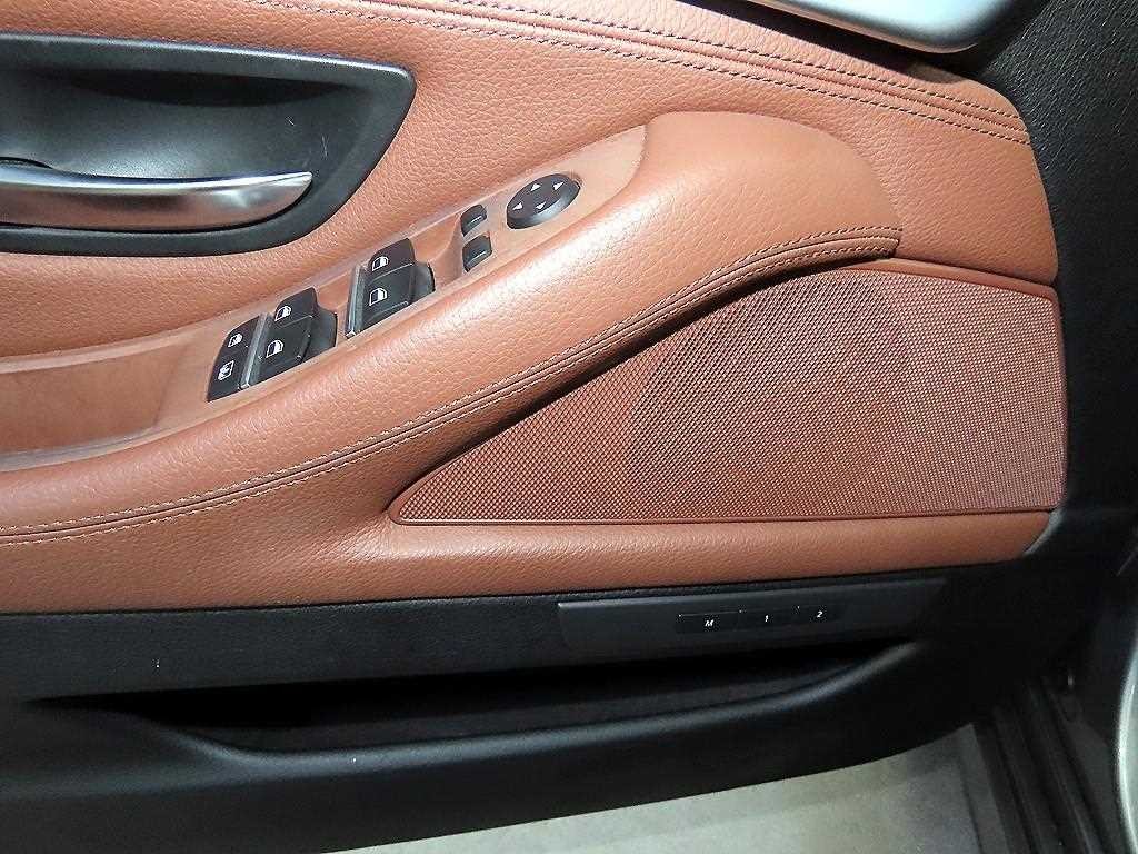 BMW 5시리즈 5시리즈 (F10) 528i xDrive 이미지 13